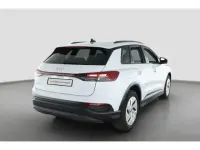 Gebraucht Audi Q4 e-tron Ambiente 150 kW (204 PS) 2025 Gletscherweiß metallic SUV