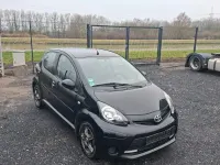 Gebraucht Toyota Aygo 68 PS (50 kW) 2012 Schwarz Kleinwagen