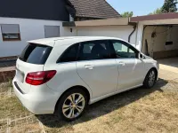 Gebraucht Mercedes B220 177 PS (130 kW) 2016 Weiß Kleinwagen