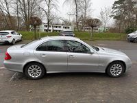 Gebraucht Mercedes E220 Elegance 170 PS (125 kW) 2008 Grau Limousine