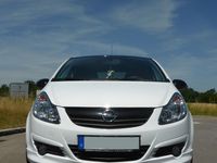 Gebraucht Opel Corsa 122 PS (89 kW) 2009 Weiß Kleinwagen