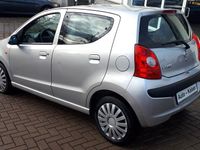 Gebraucht Nissan Pixo 68 PS (50 kW) 2012 Silber Kleinwagen