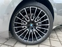 Gebraucht BMW 740 M Sport 299 PS (219 kW) 2025 Oxidgrau ii metallic Limousine