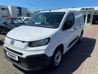Neu Fiat Doblò 131 PS (96 kW) 2026 Weiss Van / Kleinbus