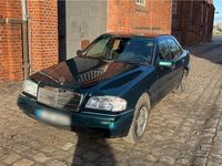 Gebraucht Mercedes C180 Elegance 122 PS (89 kW) 1995 Grün Limousine