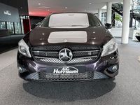 Gebraucht Mercedes A180 121 PS (88 kW) 2015 Violett Limousine