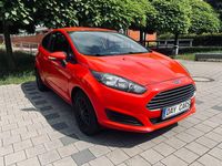 Gebraucht Ford Fiesta Trend 60 PS (44 kW) 2014 Rot Kleinwagen