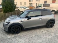 Gebraucht Mini Cooper SE Classic 135 kW (184 PS) 2022 Silber Kleinwagen
