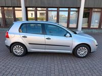 Gebraucht VW Golf V 74 PS (54 kW) 2004 Silber Kleinwagen