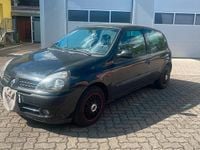 Gebraucht Renault Clio II 98 PS (72 kW) 2003 Schwarz Kleinwagen