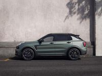 Neu Lynk & Co 01 272 PS (200 kW) 2025 Grün (mineralgrün metallic) SUV