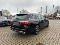 Gebraucht Mercedes E300 Avantgarde 306 PS (225 kW) 2022 Schwarz Limousine