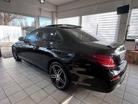 Gebraucht Mercedes E220 AMG 194 PS (142 kW) 2017 Schwarz/baltic black Limousine