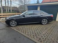 Gebraucht Mercedes E220 Avantgarde 170 PS (125 kW) 2016 Schwarz Limousine