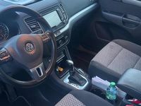 Second-hand VW Sharan 140 CP (102 kW) 2012 Negru Monovolum