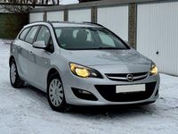Gebraucht Opel Astra Edition 110 PS (80 kW) 2013 Silber Kombi
