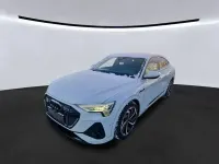 Gebraucht Audi e-tron Sportback S-Line 300 kW (408 PS) 2023 Gletscherweiß metallic SUV