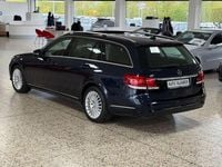 Gebraucht Mercedes E400 333 PS (244 kW) 2015 Blau Limousine