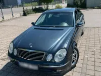 Gebraucht Mercedes E240 177 PS (130 kW) 2004 Blau Limousine