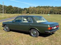 Gebraucht Mercedes E230 136 PS (100 kW) 1983 Grün Limousine