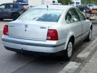 Gebraucht VW Passat 101 PS (74 kW) 2000 Grau Kombi