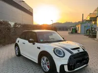 Używany Mini John Cooper Works 231 KM (169 kW) 2022 Biały Hatchback
