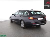 Gebraucht BMW 530e Luxury Line 292 PS (214 kW) 2021 Sophistograu Kombi
