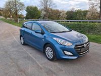 Gebraucht Hyundai i30 110 PS (80 kW) 2016 Blau Kombi