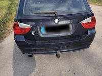 Gebraucht BMW 318 143 PS (105 kW) 2008 Schwarz Kombi