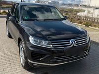 Gebraucht VW Touareg 262 PS (192 kW) 2015 Schwarz SUV