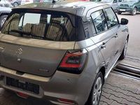 Neu Suzuki Swift Club 83 PS (61 kW) 2025 Silber Limousine