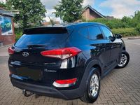 Gebraucht Hyundai Tucson 116 PS (85 kW) 2016 Schwarz SUV