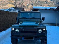 Gebraucht Land Rover Defender 122 PS (89 kW) 2011 Grün SUV