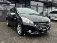 Gebraucht Peugeot 208 Style 82 PS (60 kW) 2013 Lackierung schwarz perla nera/ Kleinwagen