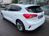 Gebraucht Ford Focus 125 PS (91 kW) 2021 Frostweiß Limousine