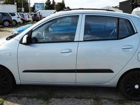 Gebraucht Hyundai i10 69 PS (50 kW) 2013 Silber Kleinwagen