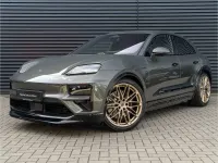 Neu Porsche Macan Turbo 469 kW (639 PS) 2026 Gruen SUV