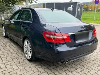 Gebraucht Mercedes E350 AMG line 265 PS (194 kW) 2010 Blau Limousine