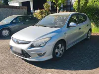 Gebraucht Hyundai i30 Edition 109 PS (80 kW) 2011 Silber Limousine