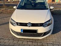 Gebraucht VW Polo Life 90 PS (66 kW) 2013 Weiß Kleinwagen