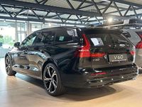 Gebraucht Volvo V60 Plus 455 PS (334 kW) 2024 Onyx black / metallic Kombi