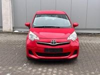 Gebraucht Toyota Verso-S Cool 99 PS (72 kW) 2013 Rot Van / Kleinbus
