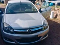 Używany Opel Astra Cabriolet 150 KM (110 kW) 2008 Srebrny Kabriolet