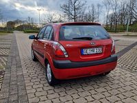 Gebraucht Kia Rio EX 98 PS (72 kW) 2008 Rot Limousine