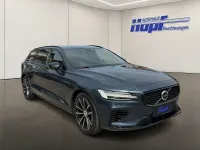 Gebraucht Volvo V60 Plus 349 PS (256 kW) 2023 Blau Kombi
