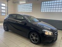 Gebraucht Mercedes A180 122 PS (89 kW) 2013 Schwarz Kleinwagen