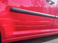Usata VW Caddy 102 CV (75 kW) 2005 Rosso Monovolume