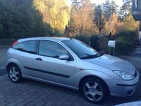 Gebraucht Ford Focus Trend 101 PS (74 kW) 2003 Grau metallic Limousine