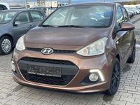 Gebraucht Hyundai i10 Edition 67 PS (49 kW) 2015 Braun Kleinwagen