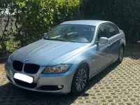 Gebraucht BMW 320 170 PS (125 kW) 2010 Blau Limousine